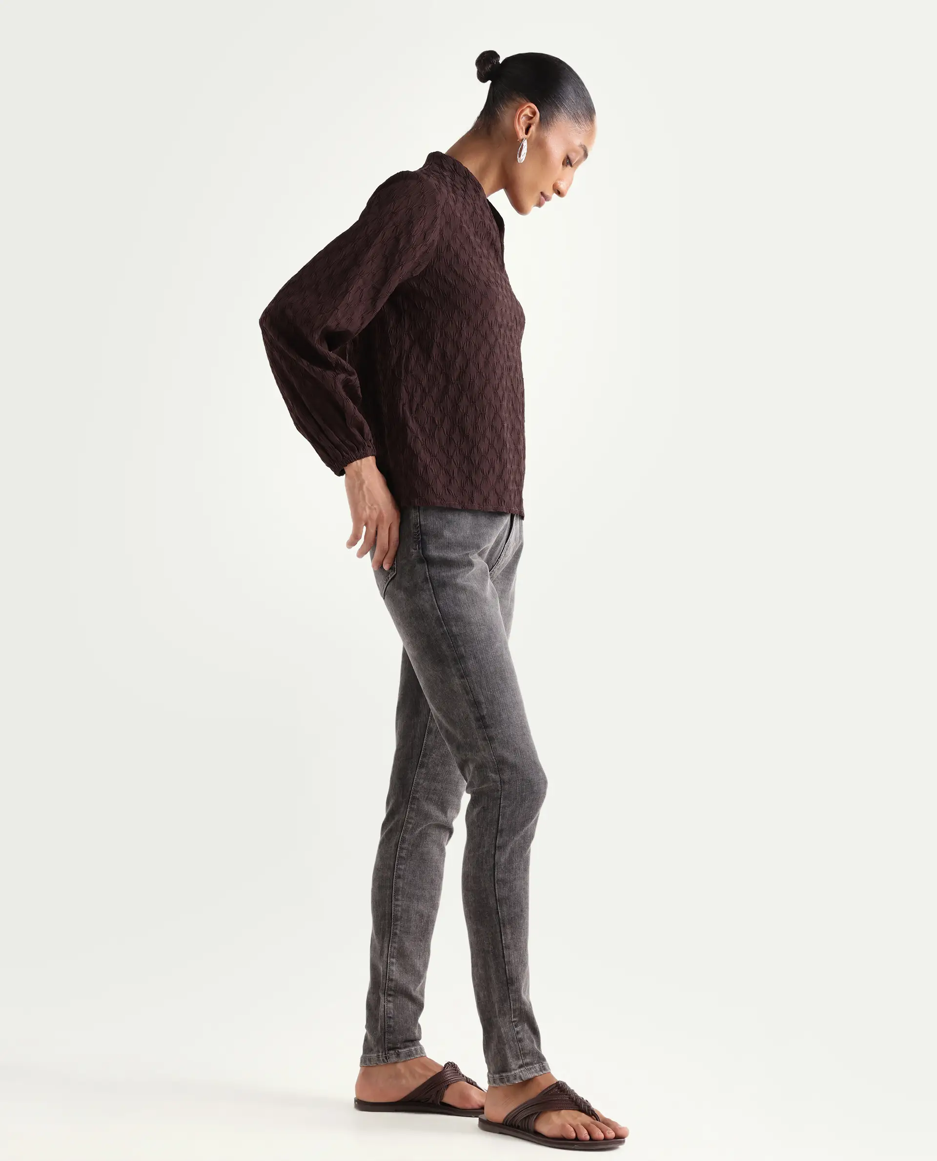 Rareism Women's Zaisho Grey Cotton Blend Plain Ankle Length Sleek Skinny Fit Jeans - Image 5