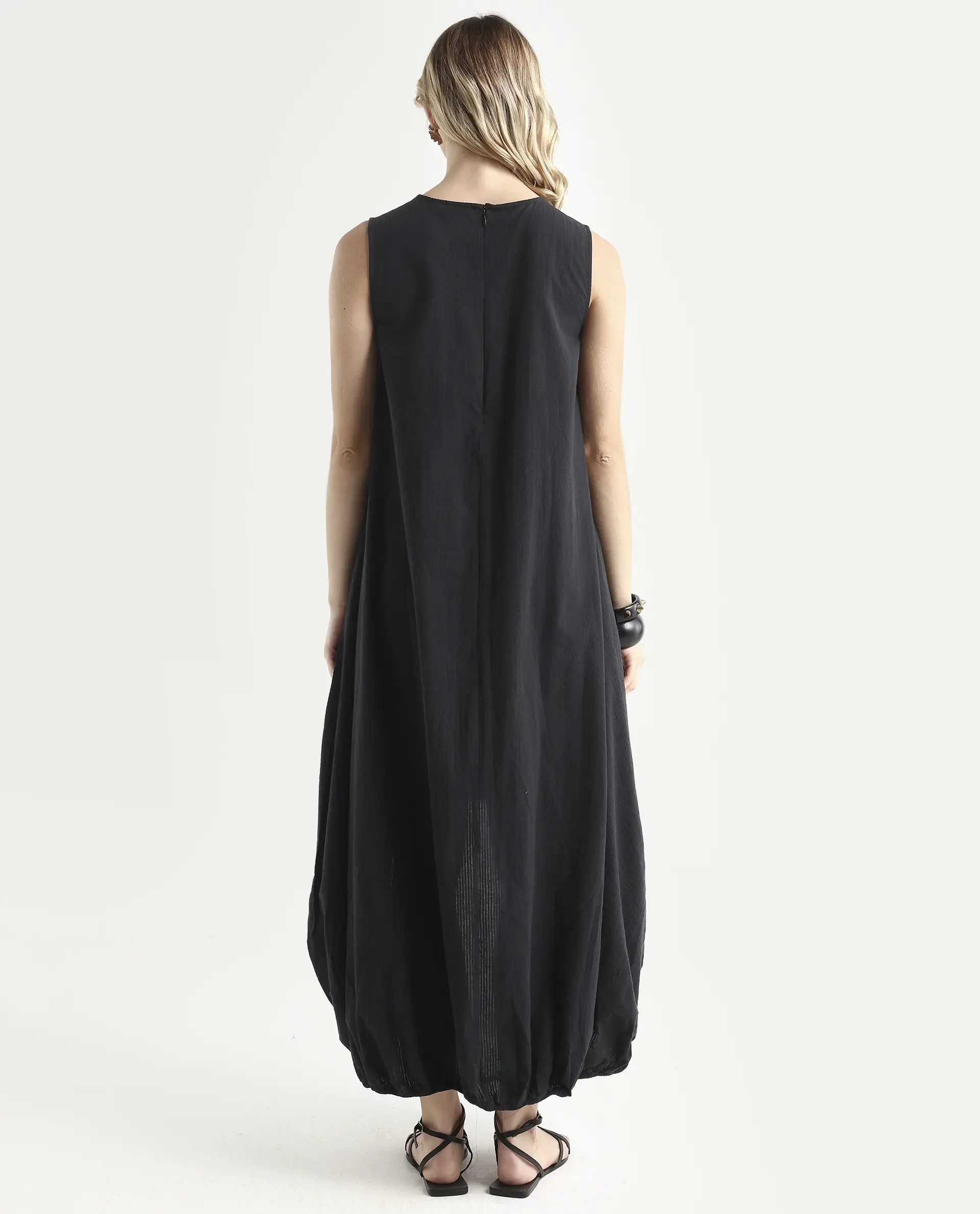 Rareism Women's Zakura Black Cotton Crew Neck Striped Sleeveless Maxi Balloon Dress - Image 7