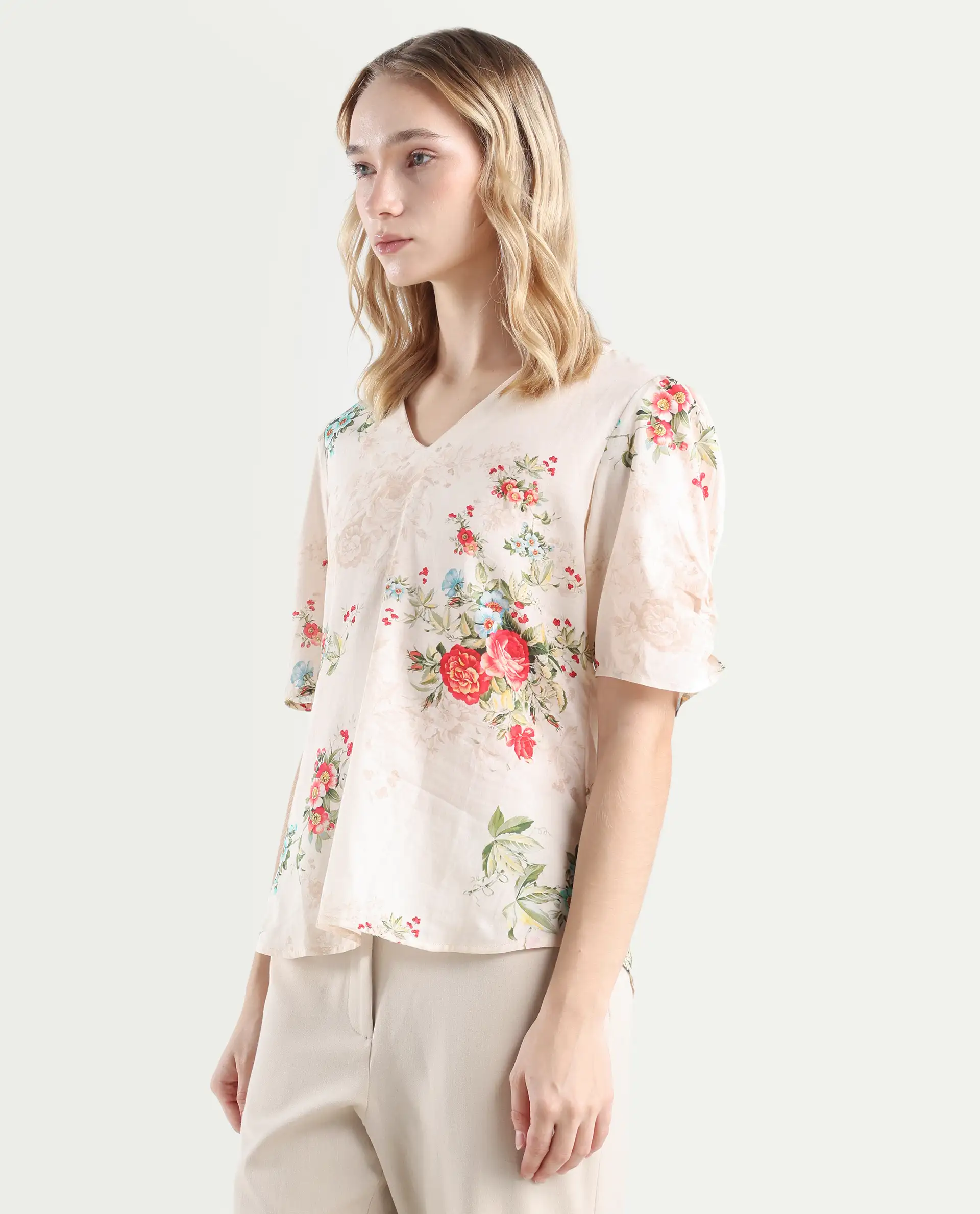 Rareism Women's Zamora Multi Cotton V-Neck Floral Print Bell Sleeve Crop Regular Fit Top - Image 5