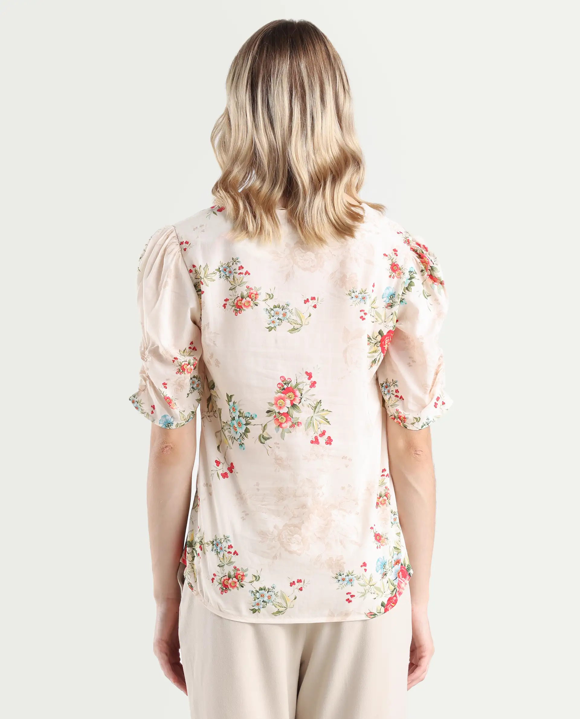 Rareism Women's Zamora Multi Cotton V-Neck Floral Print Bell Sleeve Crop Regular Fit Top - Image 7