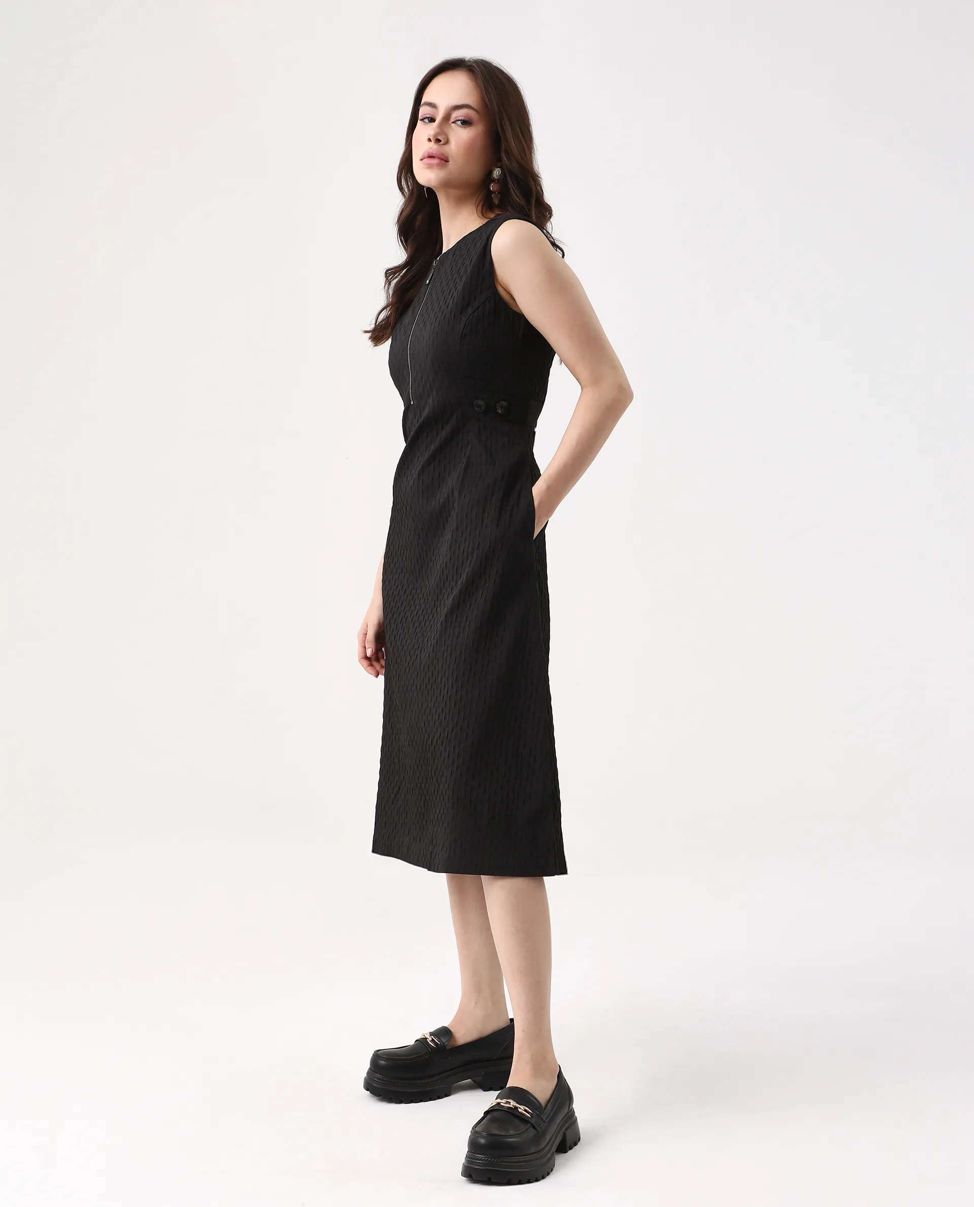Rareism Women's Zelina Black Polyester Round Neck Striped Sleeveless Knee Length A-Line Dress - Image 5