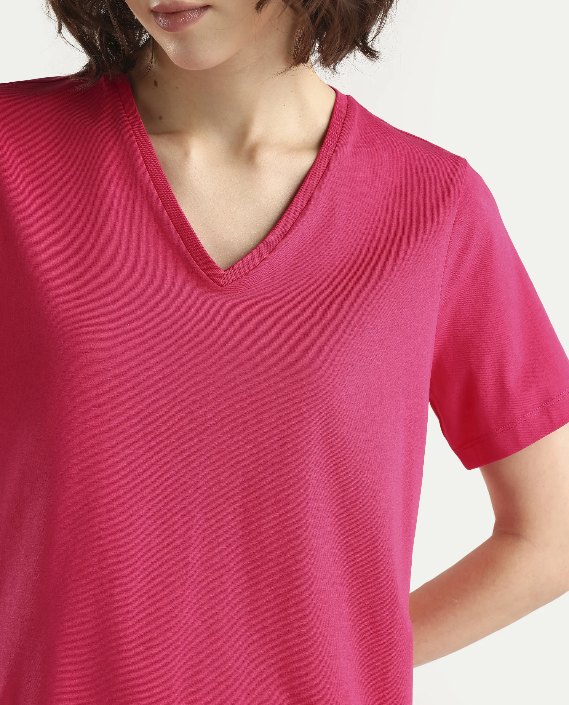 Rareism Women's Zin Dark Pink Cotton Blend Half Sleeve Relaxed Fit Plain T-Shirt - Image 4