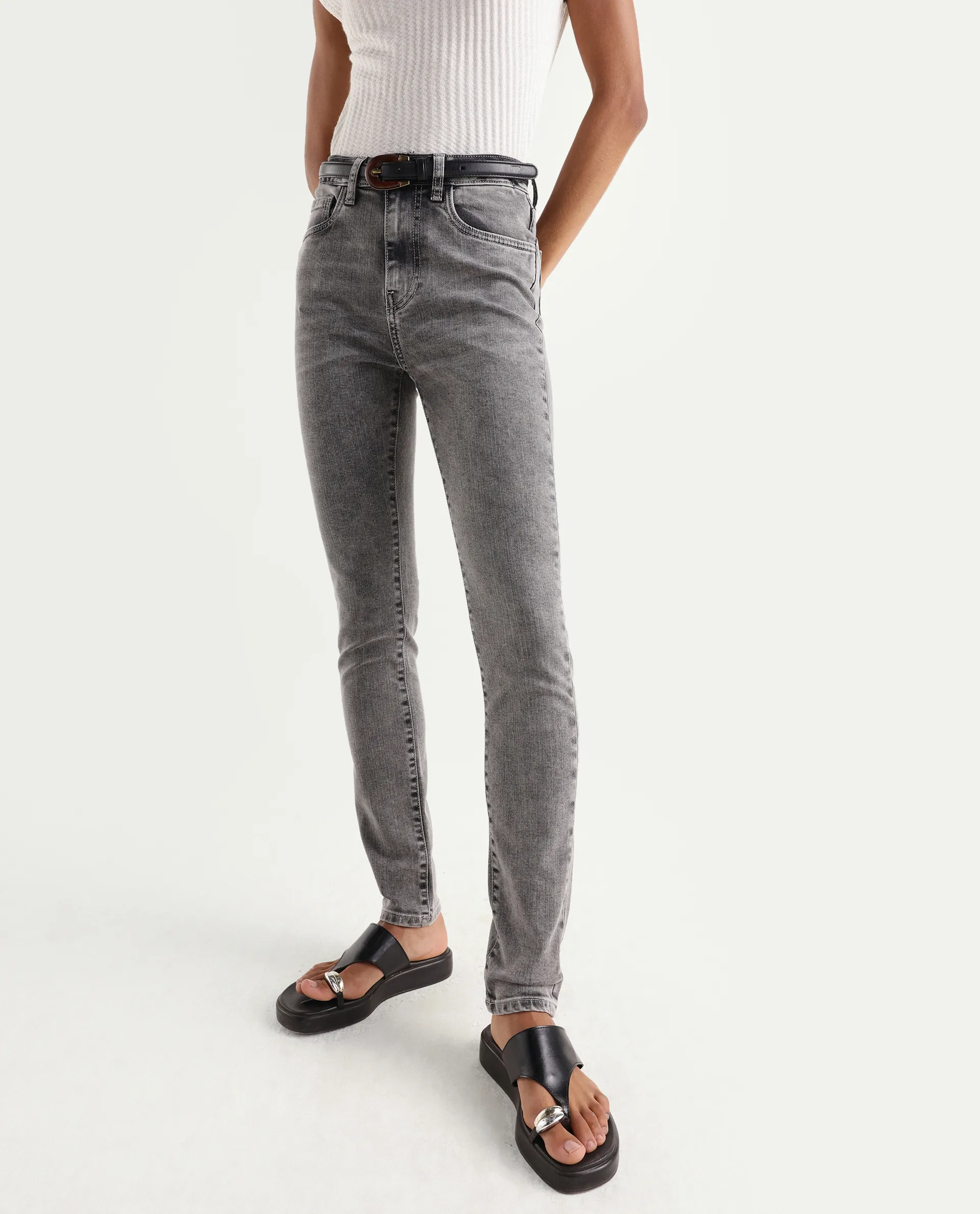 Rareism Women's Zingal Grey Cotton Plain Ankle Length Sleek Skinny Fit Jeans - Image 2