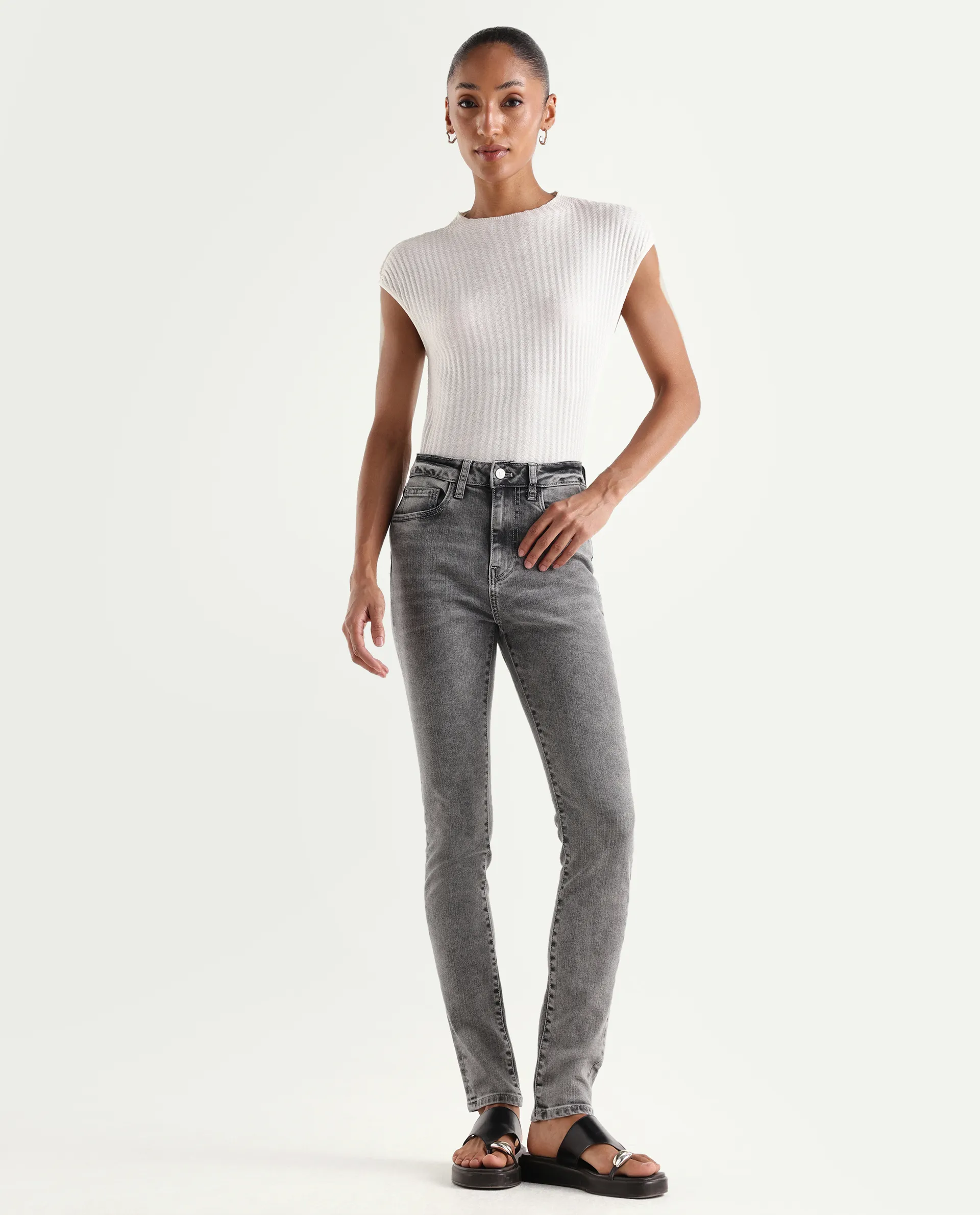 Rareism Women's Zingal Grey Cotton Plain Ankle Length Sleek Skinny Fit Jeans - Image 3
