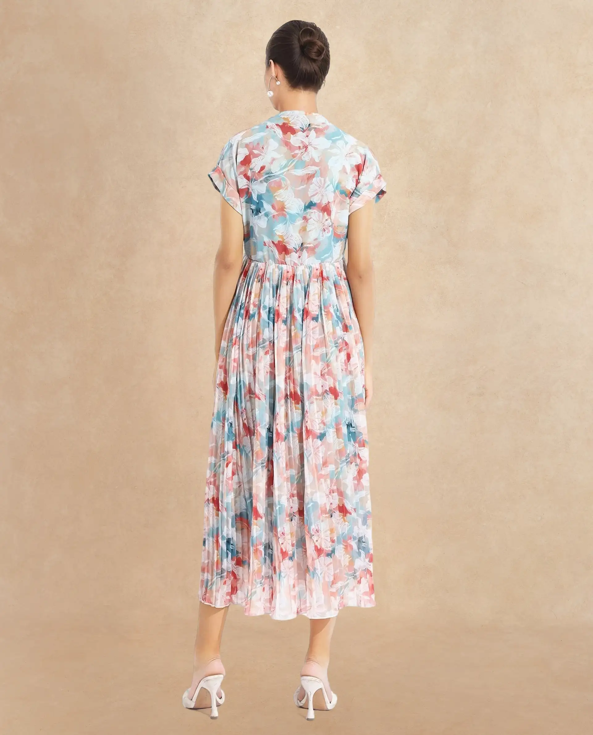 Rareism Women's Zinuzu Light Multi Polyester V-Neck Floral Print Extended Sleeves Midi Fit And Flare Dress - Image 8
