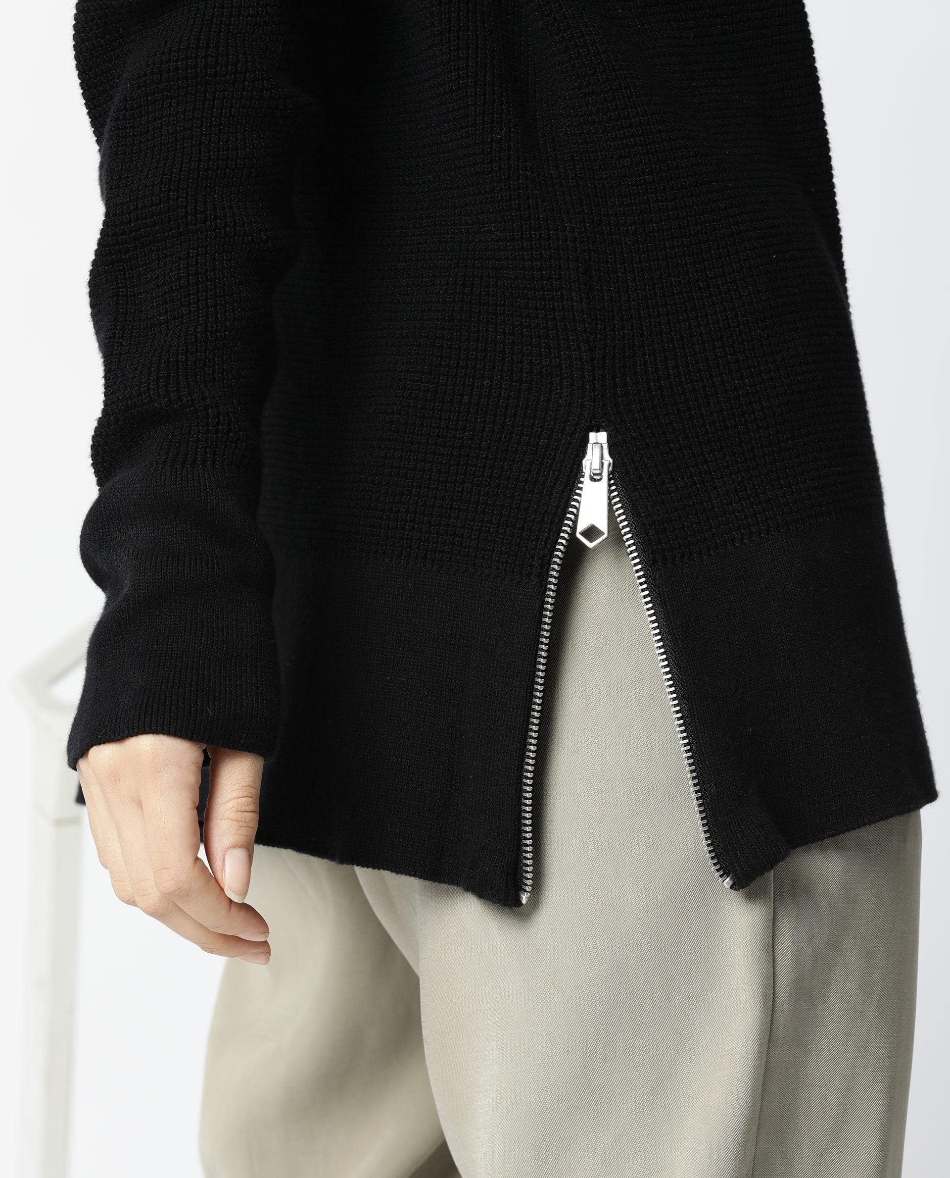 Rareism Women's Zippo Black Cotton Detachable Collar Plain Knee Length Relaxed Fit Sweater - Image 3