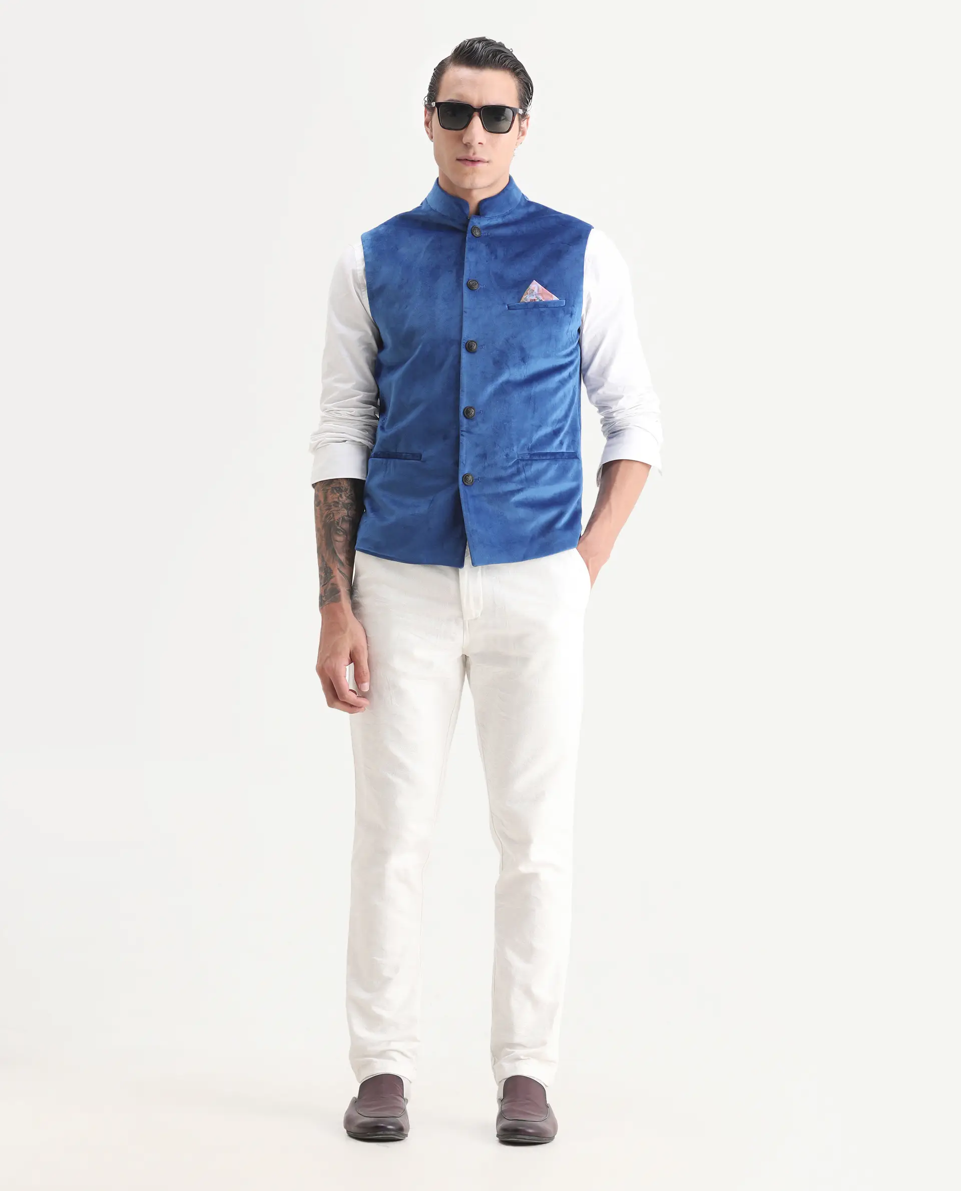 Rare Rabbit Men's Ziva Blue Velvet Plain Tailored Fit Sleeveless Mandarin Collar Bandhgala - Image 2