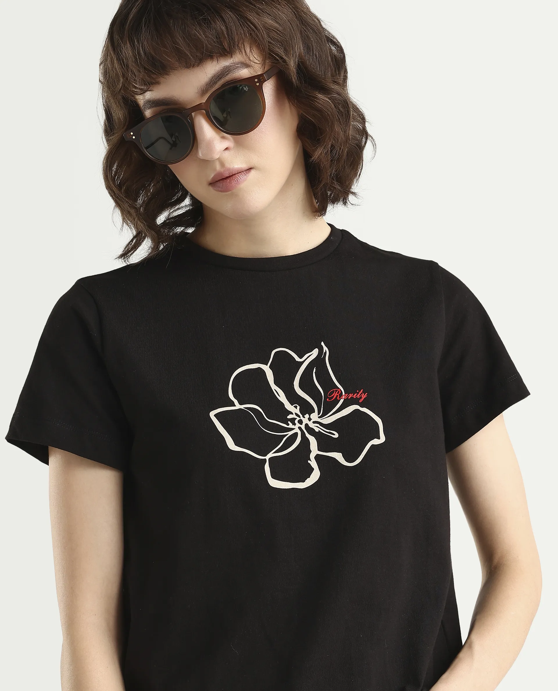 Rareism Women's Zrad Black Cotton Half Sleeve Regular Fit Floral Print T-Shirt
