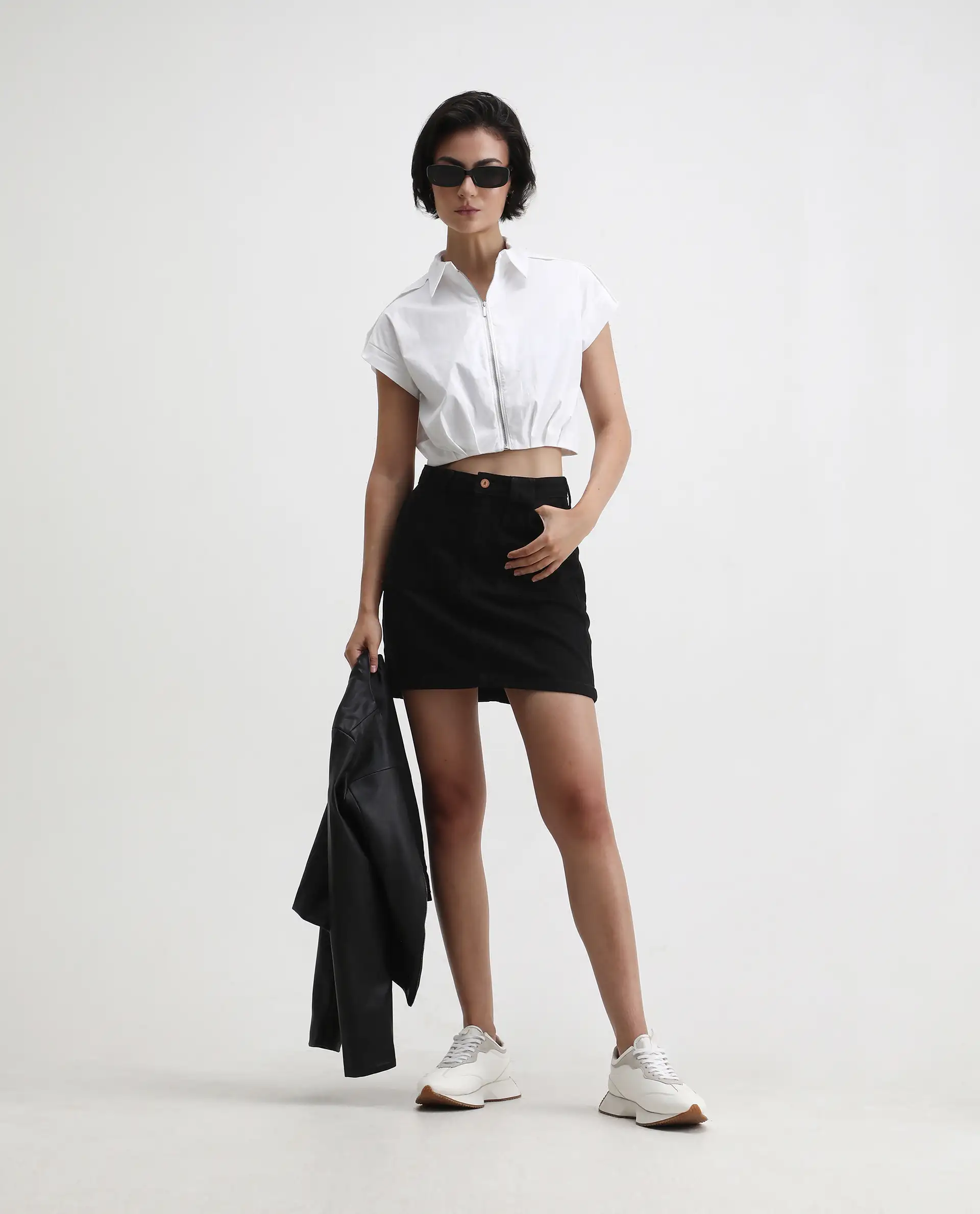 Rareism Women's Zuckery White Cotton Blend Drop Collar Plain Extended Sleeves Crop Regular Fit Top - Image 2
