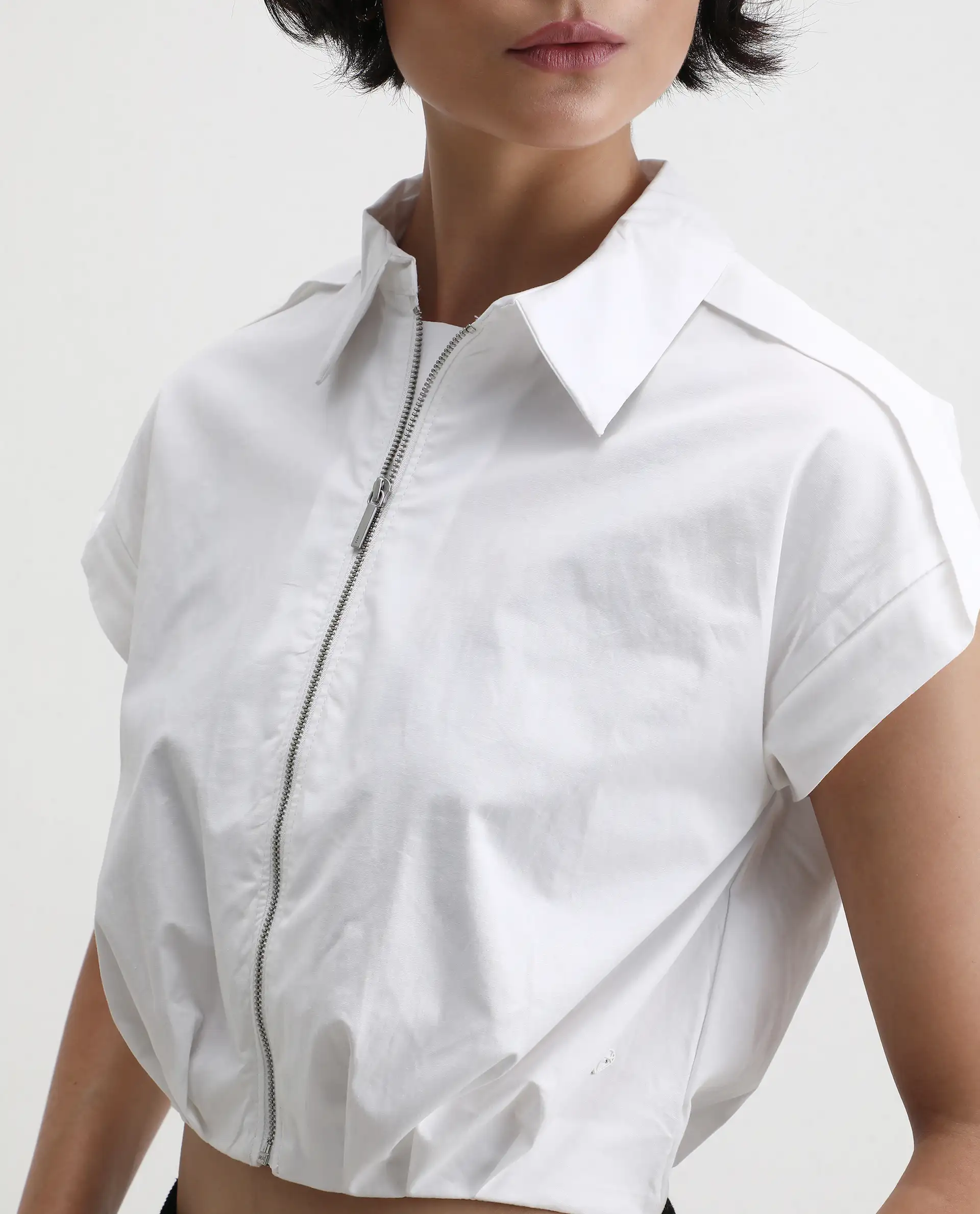 Rareism Women's Zuckery White Cotton Blend Drop Collar Plain Extended Sleeves Crop Regular Fit Top - Image 3