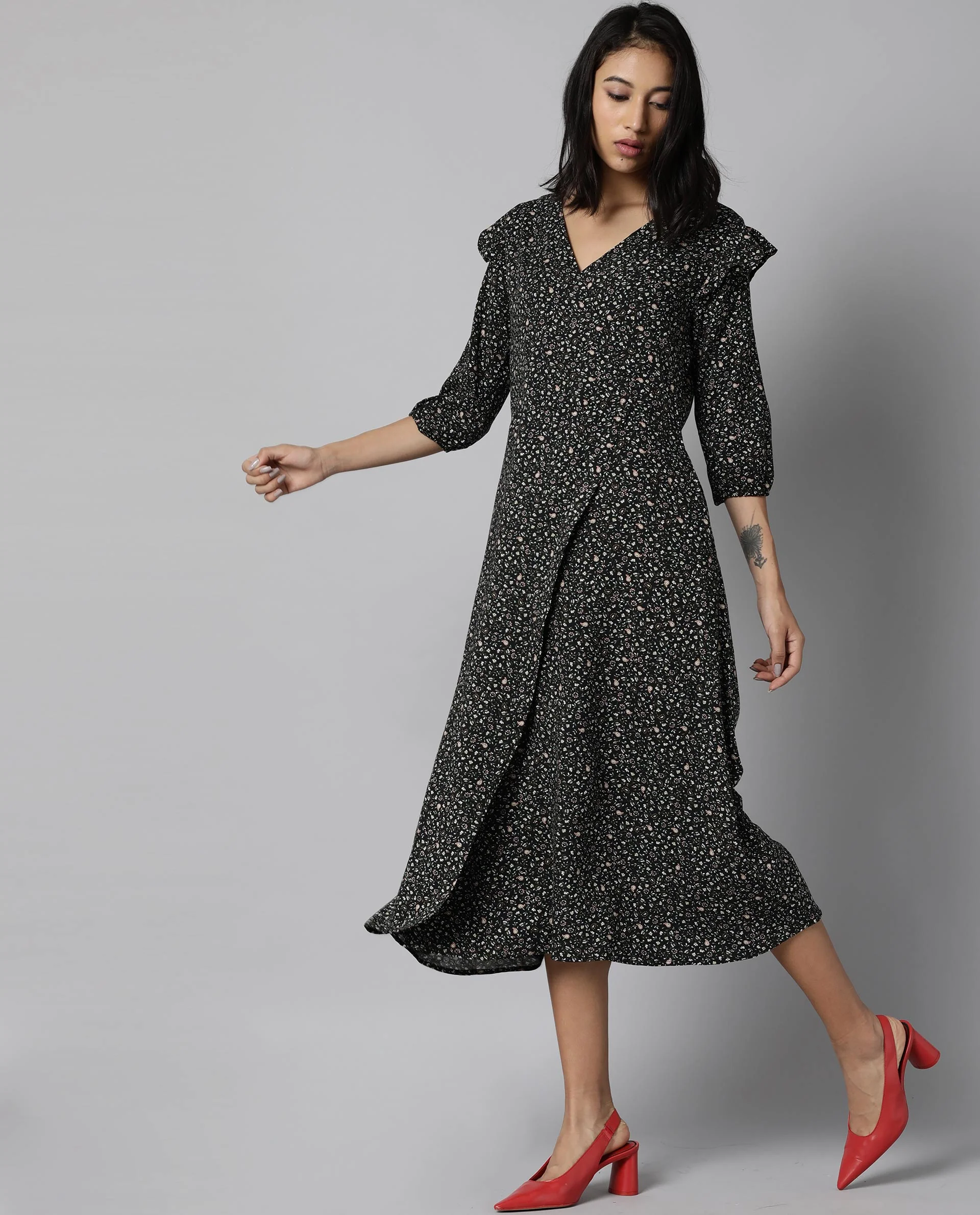 Rareism Women Zuri Green Dress Full Sleeves Printed - Image 5