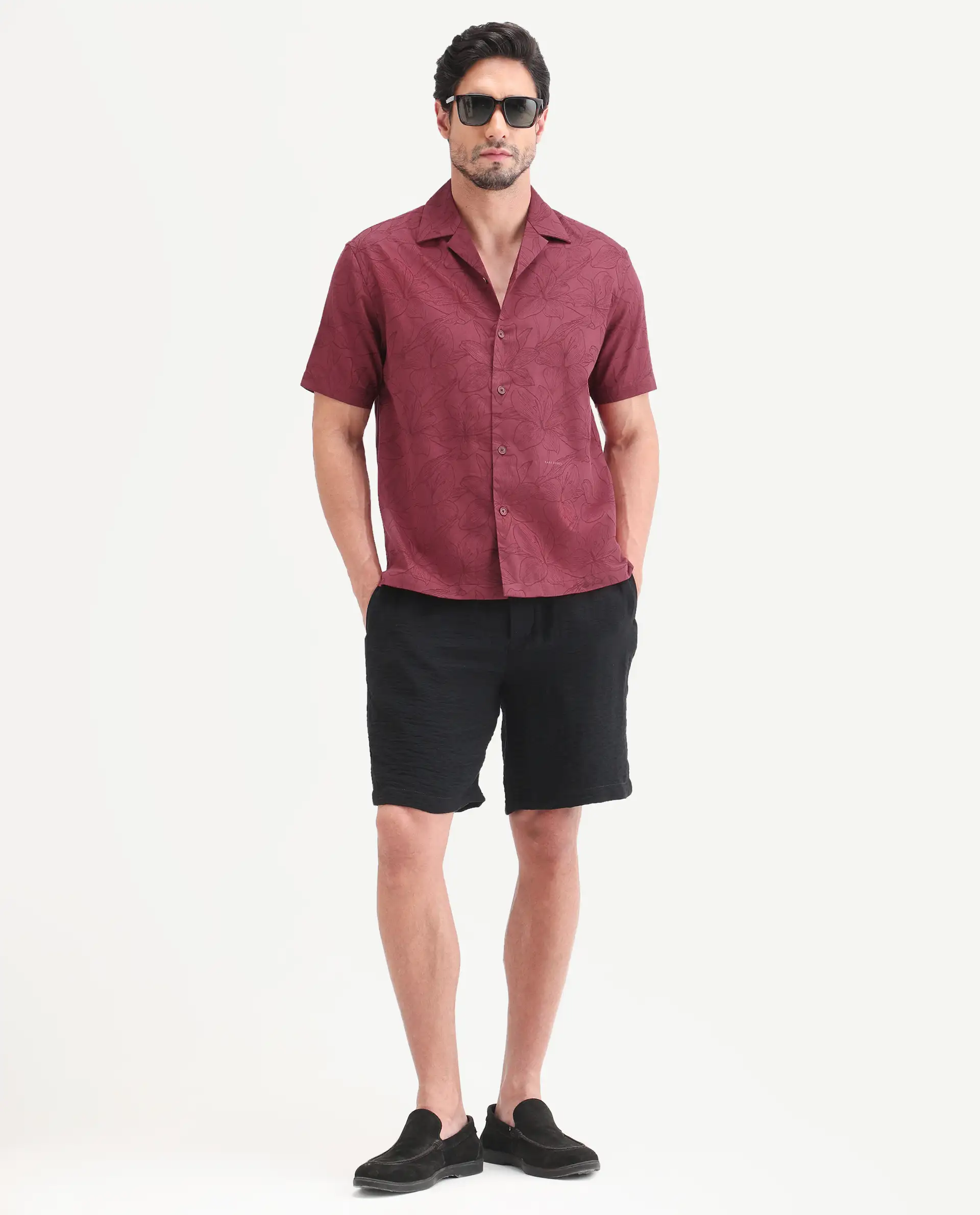 Rare Rabbit Men's Zyrn Red Cotton Blend Half Sleeve Cuban Collar Regular Fit Jacquard Shirt - Image 2