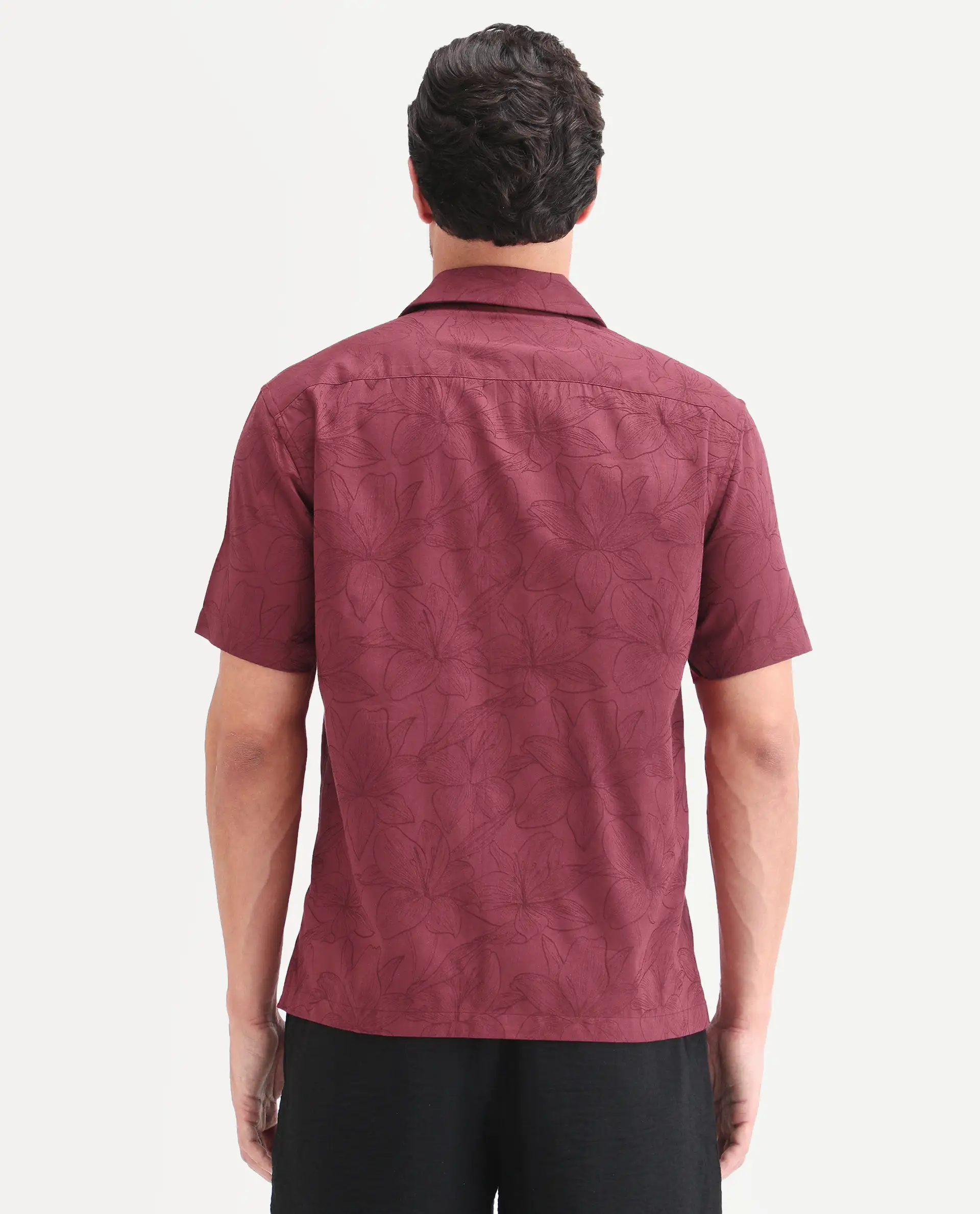 Rare Rabbit Men's Zyrn Red Cotton Blend Half Sleeve Cuban Collar Regular Fit Jacquard Shirt - Image 8